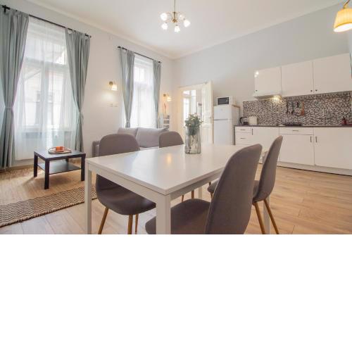 Isabella Suite with AC