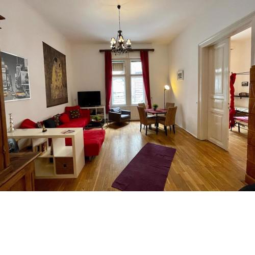 Iza Bella Classic Romantica Spacious 2BR