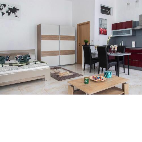 Jokai Apartment