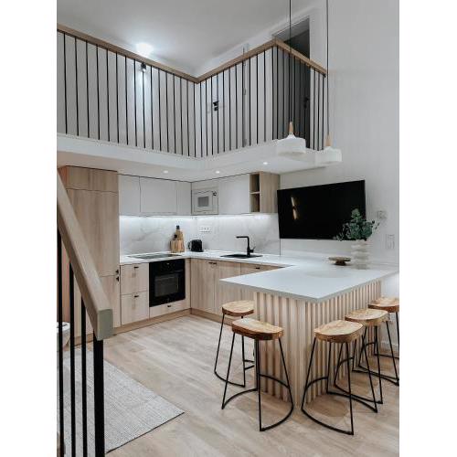Jókai-J18 Three Bedroom Stylish Suite
