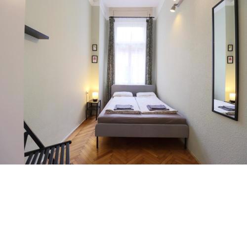 Joseph Boulevard Apartment - 3BDR, 2BATH, 8PPL