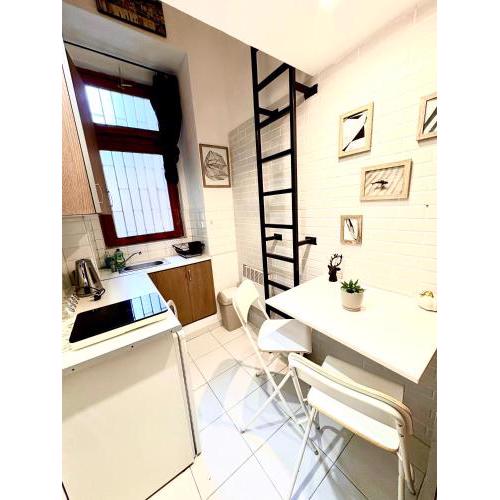Jozsef studio