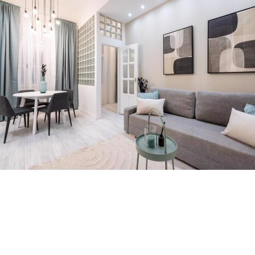 KL31 - Elegant Historic Residence - Best Location