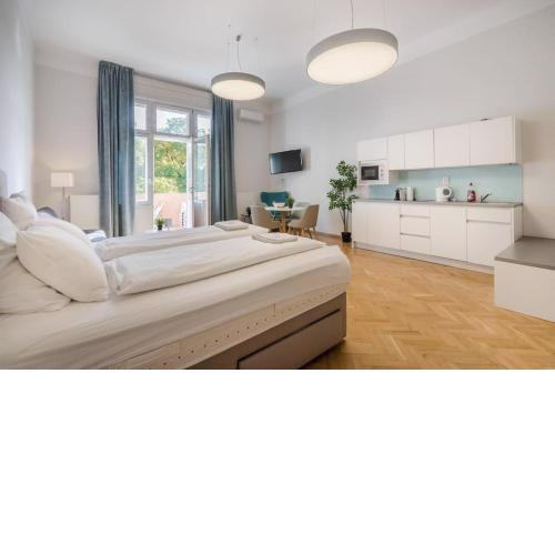 Klauzál Garden City Apartments- deluxe studio with balcony K33