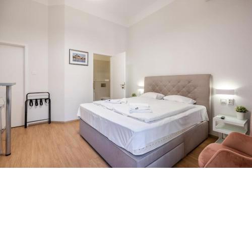 Klauzál Garden City Apartments-studio K22