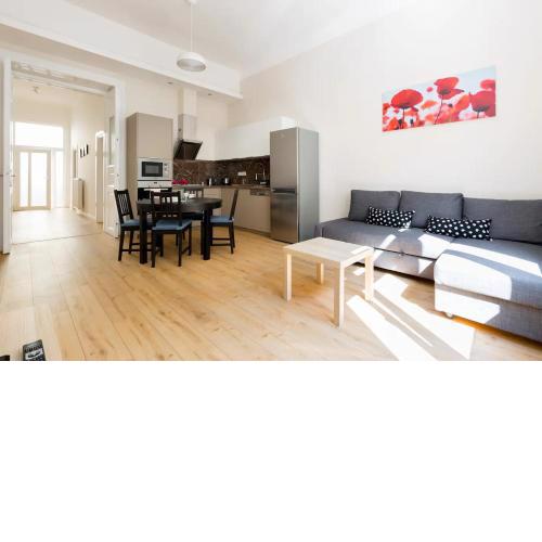 Kresz Geza 29 Westend Station 2 bedrooms+Living AC