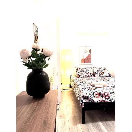 L2 City Centre Loft with AC