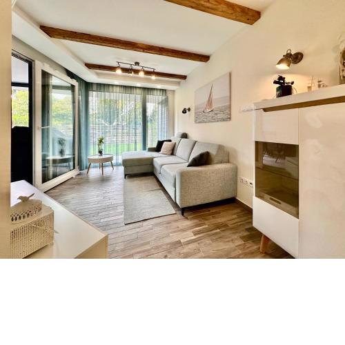 LAKE MOMENTS - Ruby Garden Apartment