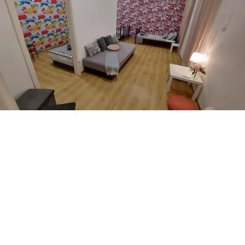 London Fog Apartment in the Party District