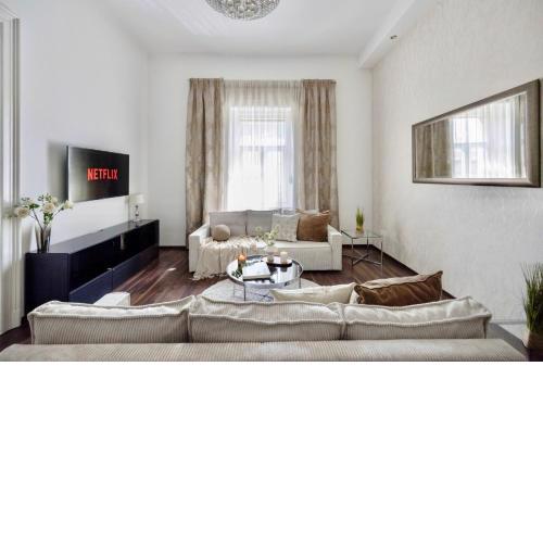 Luxe 2BR Residence with View on the St Stephen Road