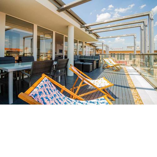 Luxury Apartment with balcony in Downtown
