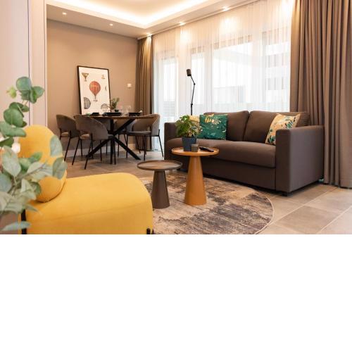Luxury Cozy 2 BDR Downtown Apt.2