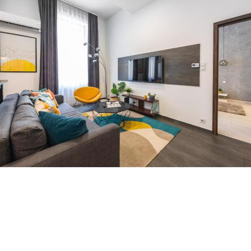 Luxury Nova Home next to the New York Café