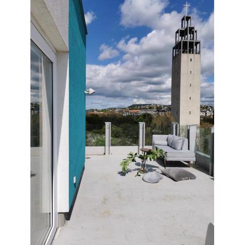 Luxury Penthouse with Giga Terrace in Buda Center