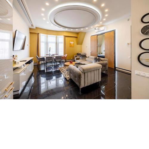 Luxury Royal Central Apartment by Prestige Homes