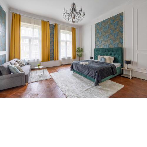 Majestic Central Residence on the Joseph Boulevard