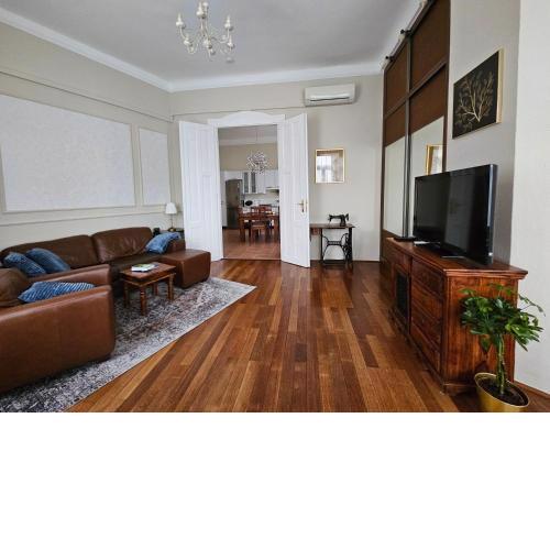 Margaret Buda Apartman at River