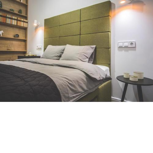 Modern, designer studio in vibrant Budapest Soho