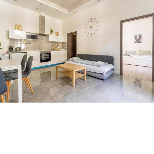 Modernized Condo at Király 51