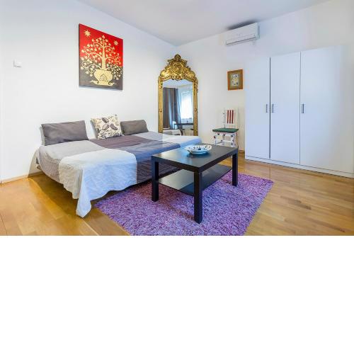 Mohinga Apartment