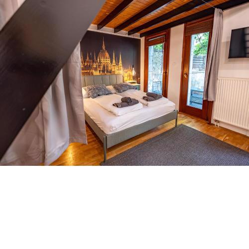 MOOKI Loft&Garden in SohoBudapest