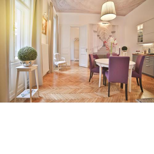 Nadi's Home – Heart of Budapest