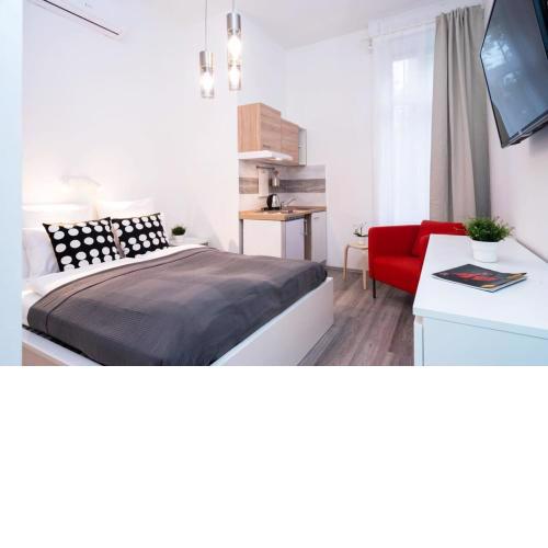 New comfy studio at convenient location