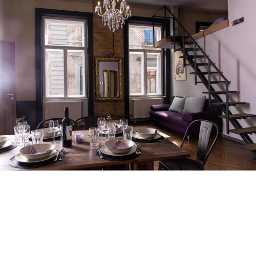 New WalnutTree Double 12 Pers Apartment