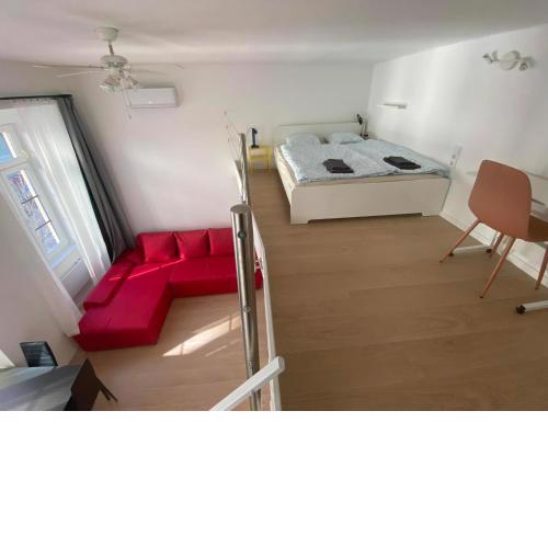 Niko's Apartments