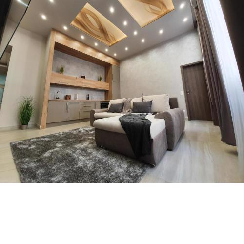 Nirvana Central Suite,3 bedrooms, 2 bathrooms, ACs