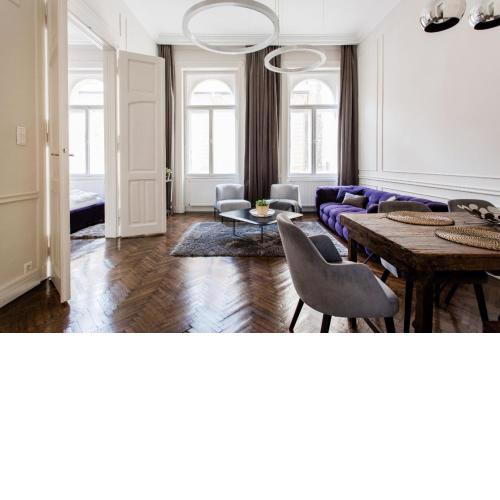 Opera Apartment with FREE parking, 2BR2BA, AC