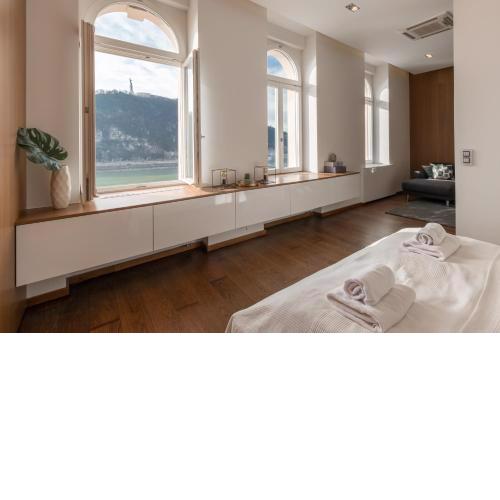 Panorama Luxury Dream Home in The Center