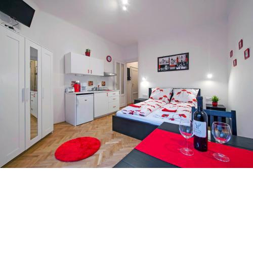PARKING, AC, WIFI FLAT NEXT TO ANDRASSY Ave