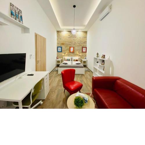 Peaceful Studio in Central Budapest - Brick House