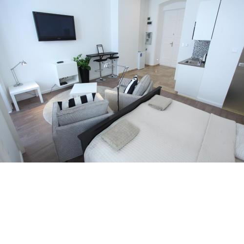 Pearl Apartment in the Center with City View