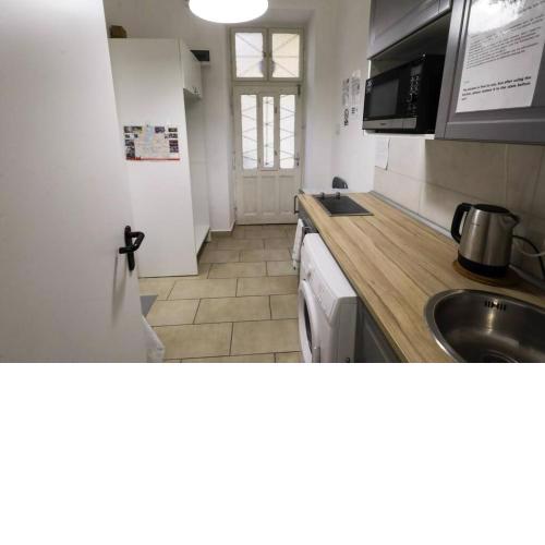 Pest-port Private apartment Room-6
