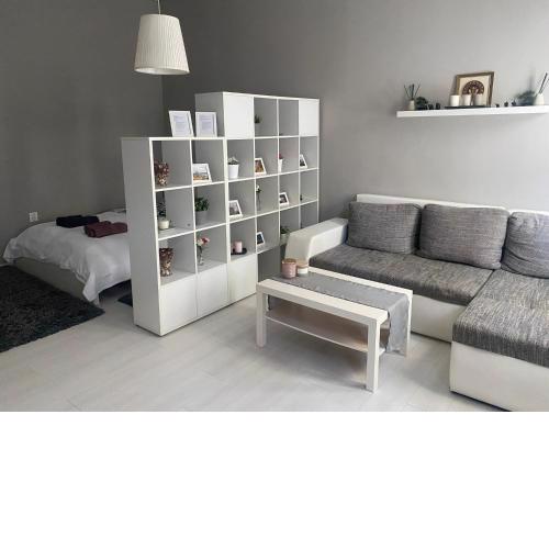 Petra's apartment