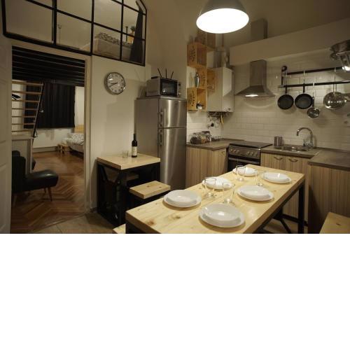 Quiet and Central 2 Bedrooms 2 Bathrooms Apartment in the Heart of BUDAPEST