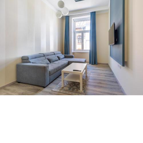 R62A Rottenbiller Apartment