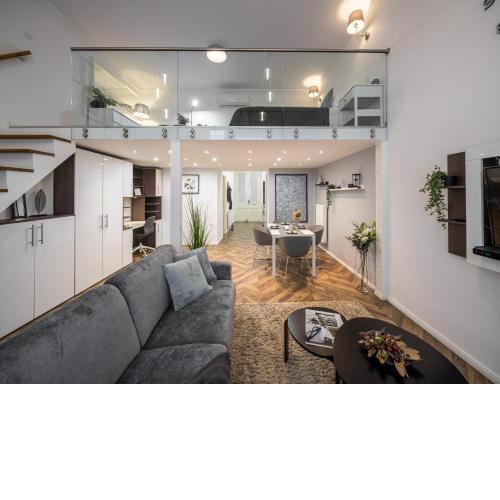 Riverside Suite