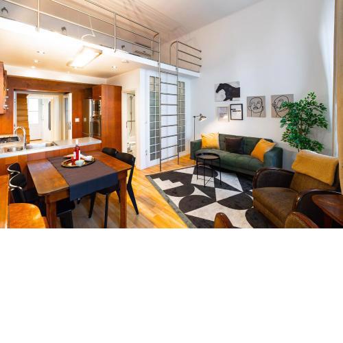 Riverside two bedroom flat by the Chain Bridge
