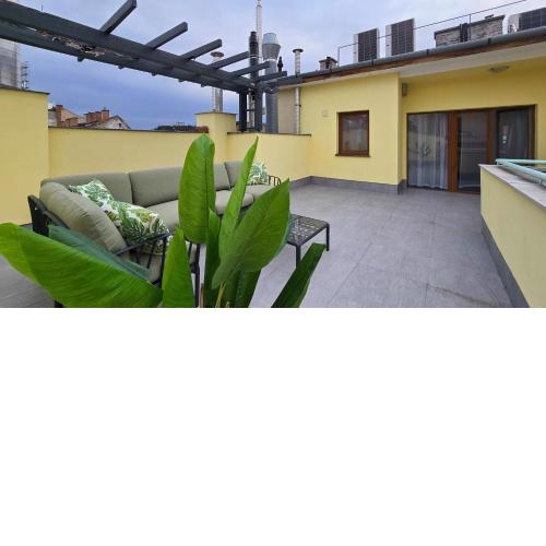 Rooftop Serenity Apartment