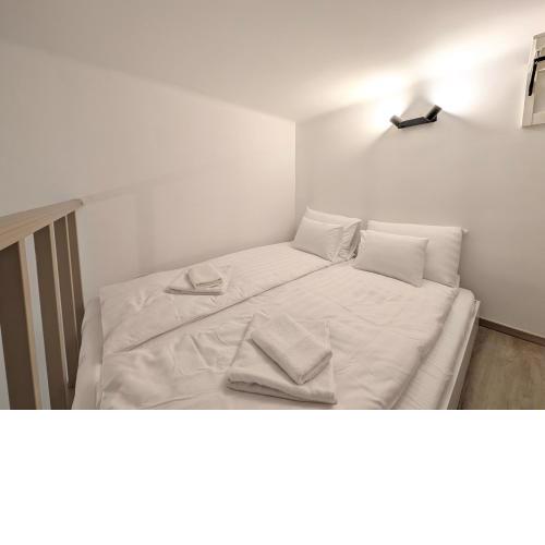 Rumbach Apartman 12