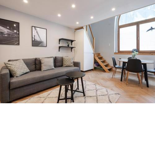 S11 - Stylish Prime,Location, by BQA