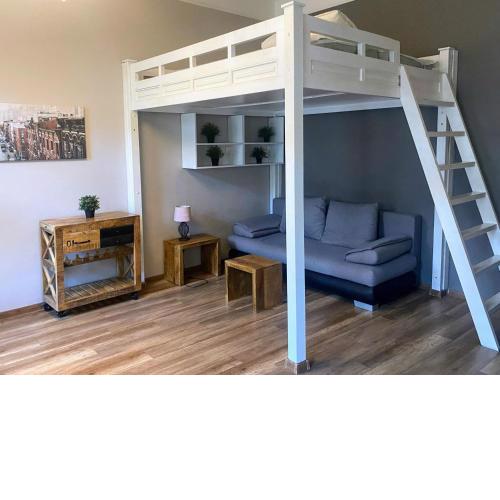 Scarlet Timber Apartment