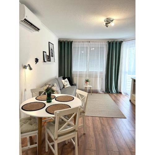 Serene Garden View Suite