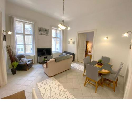 Spacious Andrassy