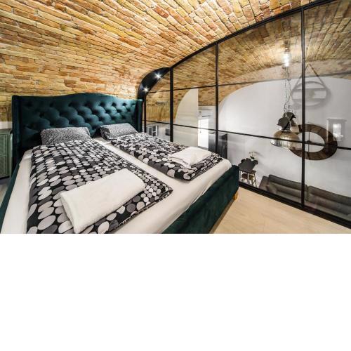 Spacious Loft in the Heart of Downtown