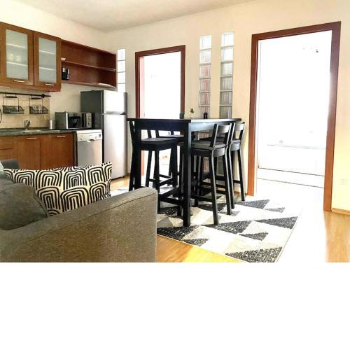 St King 3BR Spacious Central