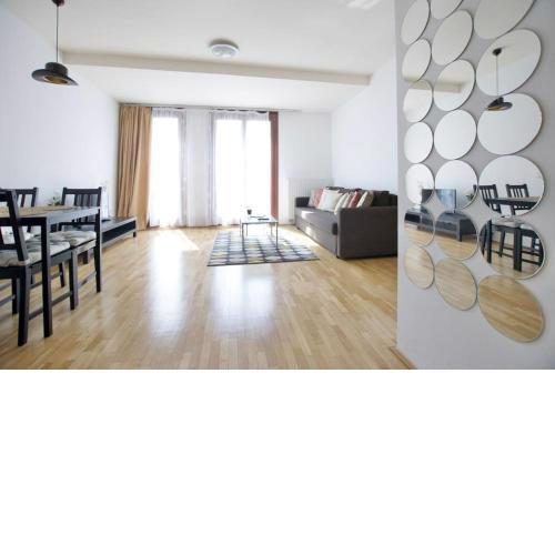 Standard Apartment by Hi5 - Kazinczy street